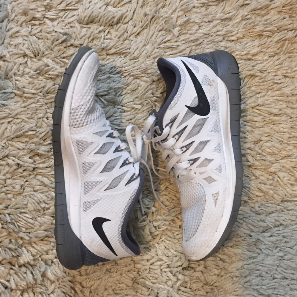 Nike Free Run Tennis Shoes